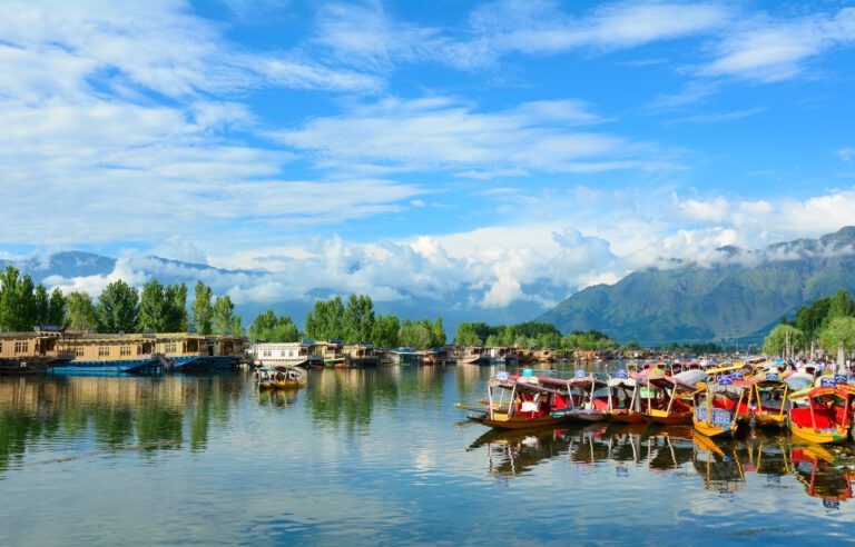 Dal Lake: Diadem of the Magnificent Valley Kashmir